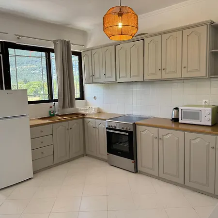 Mountainhouse * Vournikas